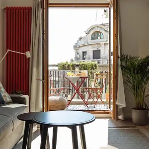 Sunny 2br Flat - Old Town View Apartment